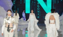 2024年哈尔滨国际时装周盛大启幕 融合“非遗”与“时尚”交相辉映